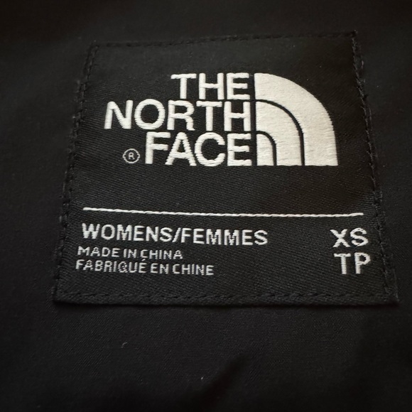 The North Face Women's Black Ski Jacket - Picture 2 of 14